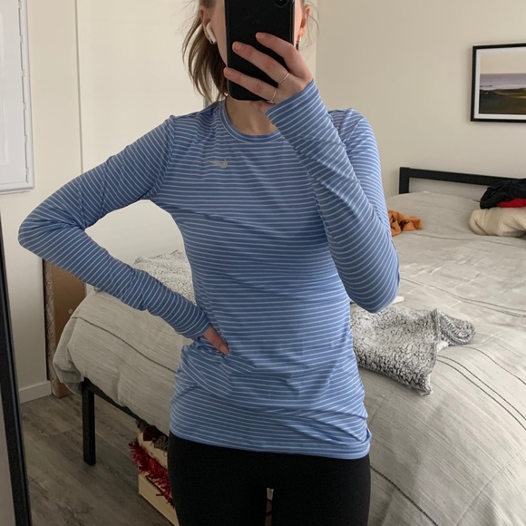 Nike long sleeve - Picture 1 of 2